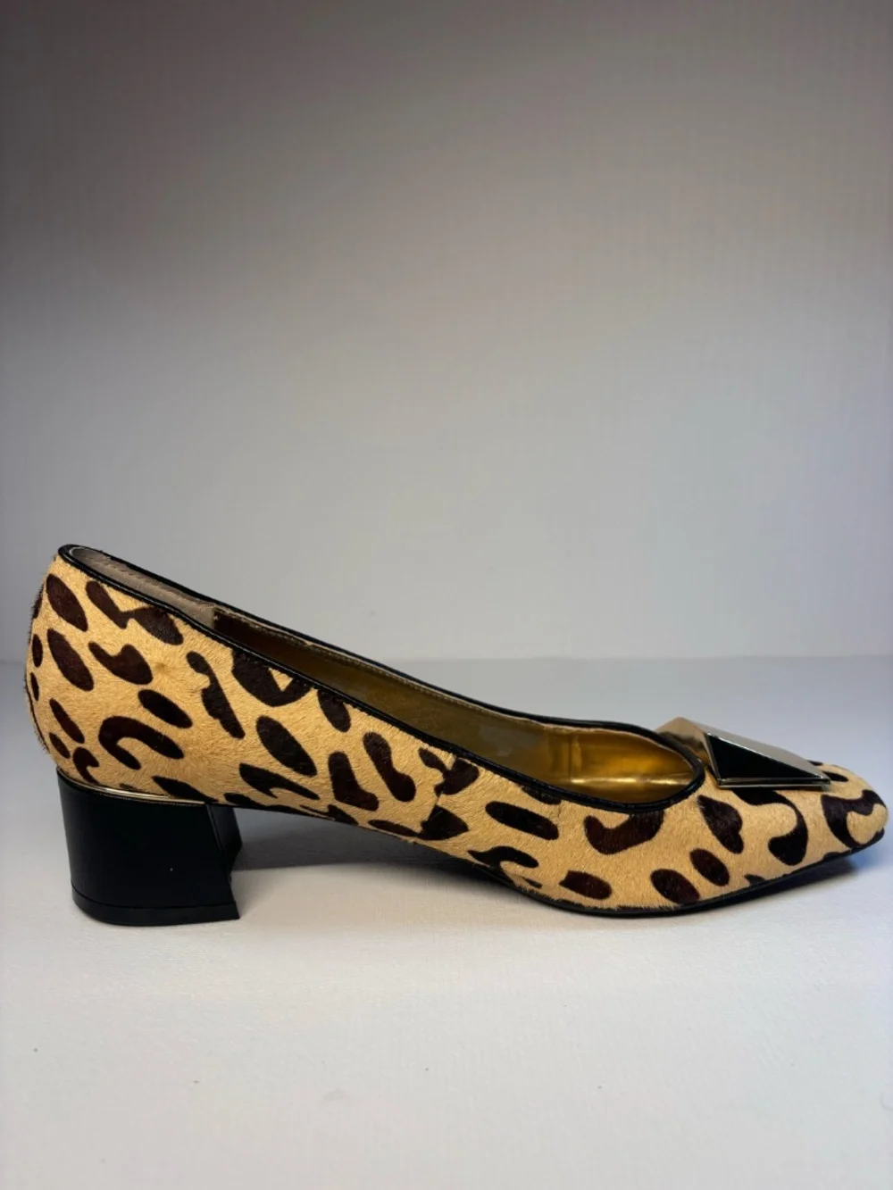 Isaac Mizrahi NY Leopard Calf Hair Block Heel Pumps S 8.5 Animal Print Statement